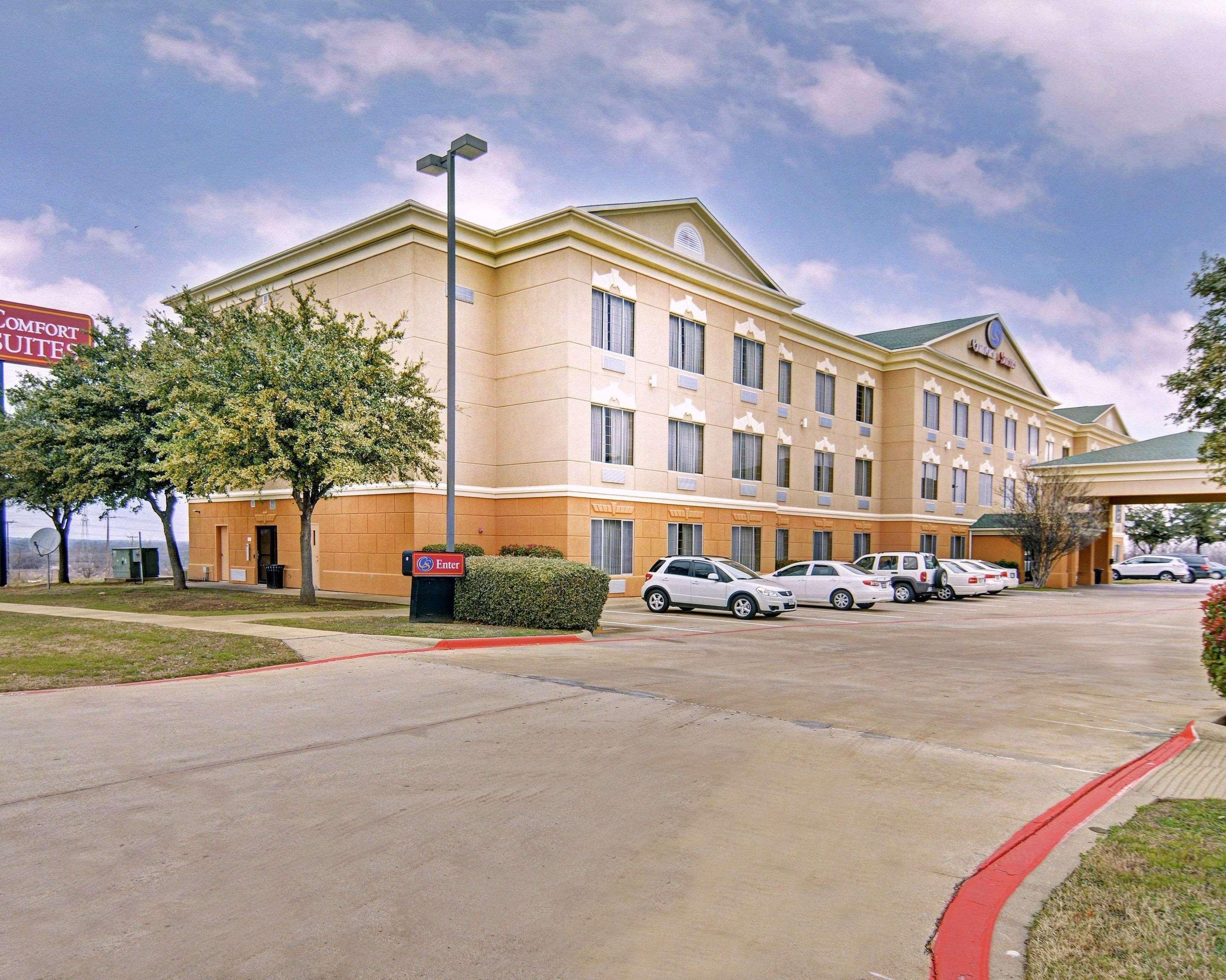 Comfort Suites Roanoke - Fort Worth North Екстер'єр фото