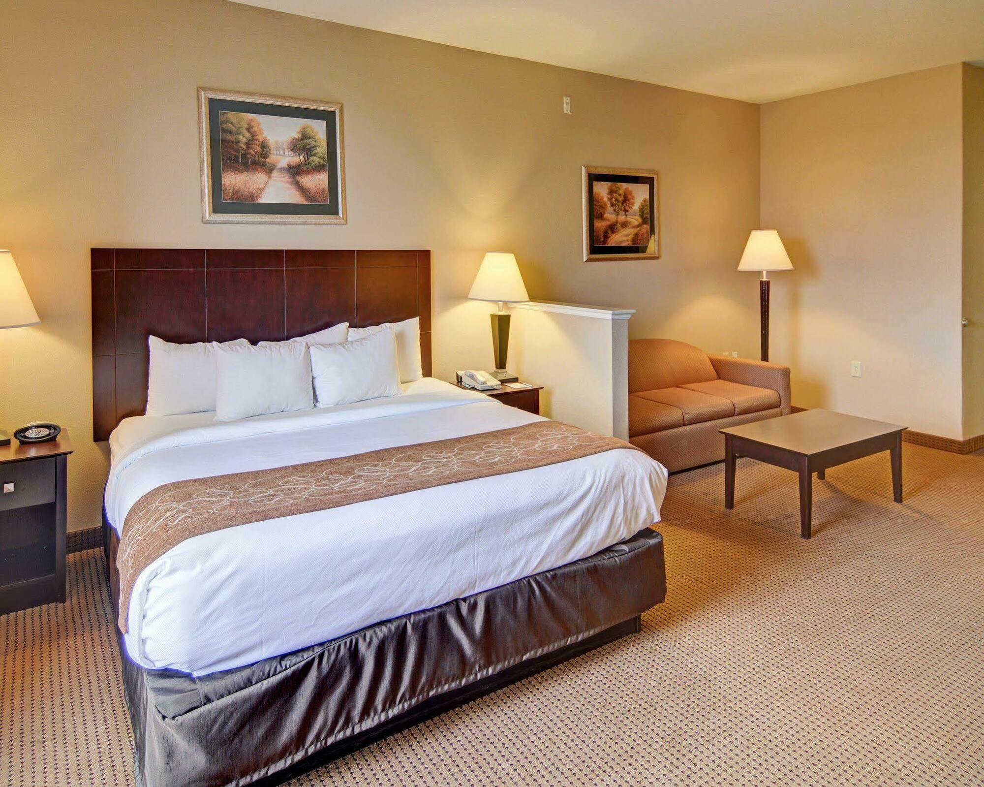 Comfort Suites Roanoke - Fort Worth North Екстер'єр фото